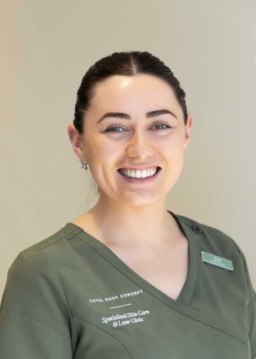 Head Therapist Jess’s Easy Healthy Skin Habits for Summer